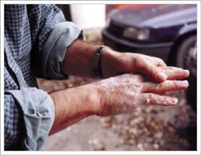 Hand Screen -   Aerosol Protective Hand Cream 